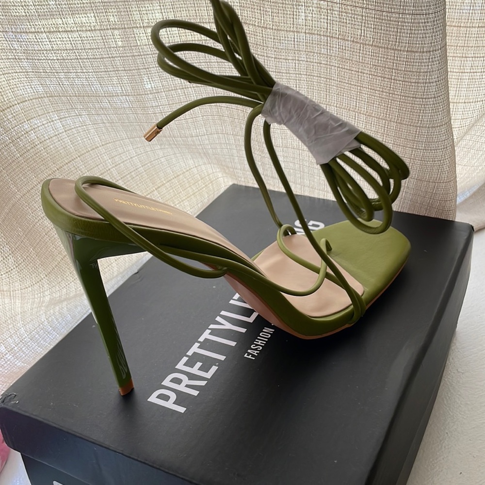 Square Toe Lace Up Heeled Sandals